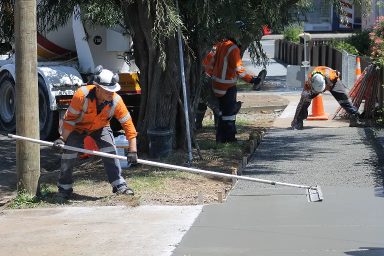 jak dlouho kropit beton