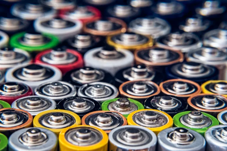 CzechTechnology - Jak fungují moderní bateriová úložiště energie a kde nacházejí využití baterie